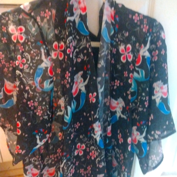 Rare Disney Little Mermaid Ariel Woman's Top - Picture 1 of 1